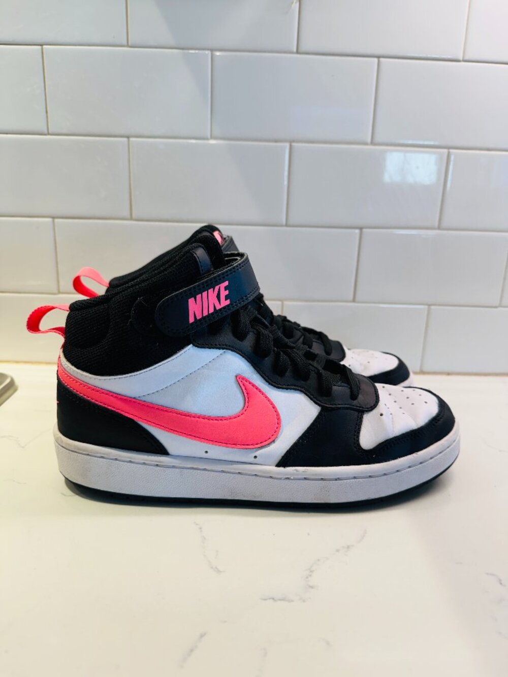 Nike Court Borough Mid 2 High Top Sneakers Girls 7Y Lace Up Hook and Loop Strap
